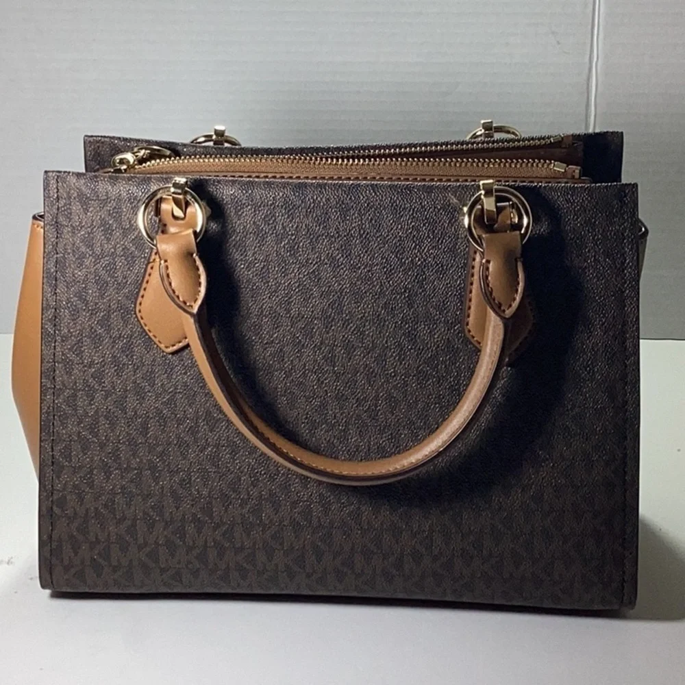 Logo Marilyn Large Satchel